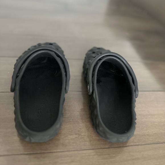 Black Geometric Clogs/ woman’s 5 - Picture 5 of 12